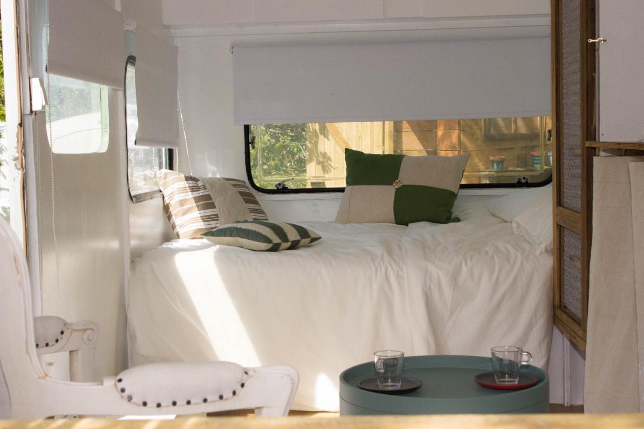 Ma Caravane Dans Les Collines Villeneuve-la-Comptal 外观 照片