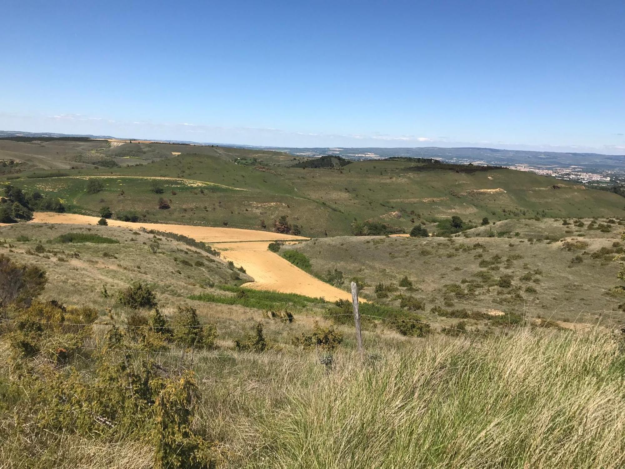 Ma Caravane Dans Les Collines Villeneuve-la-Comptal 外观 照片